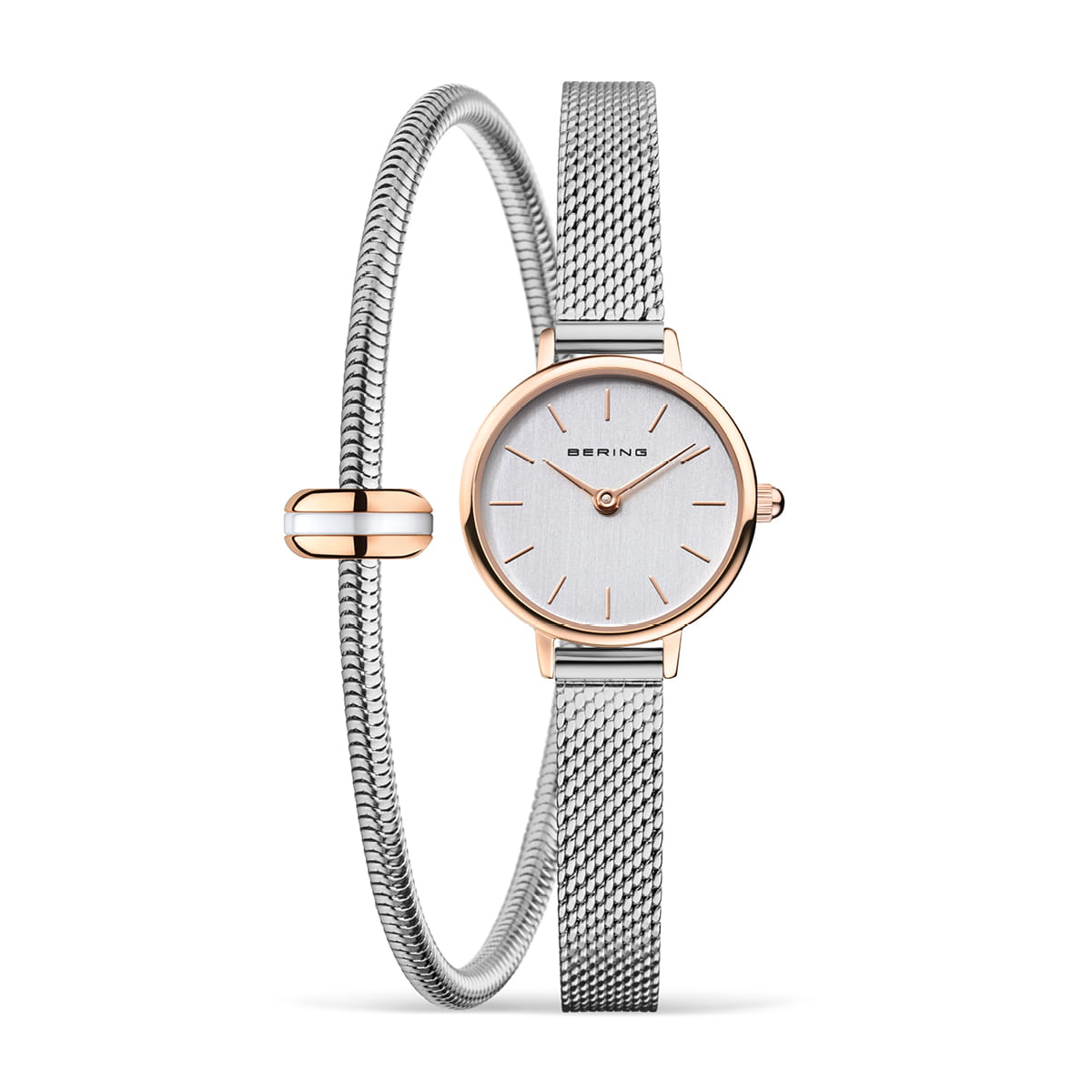 Uhr mit silbernem Mesh-Armband und roségoldenem Gehäuse, weißem Zifferblatt und schlichten Indexen