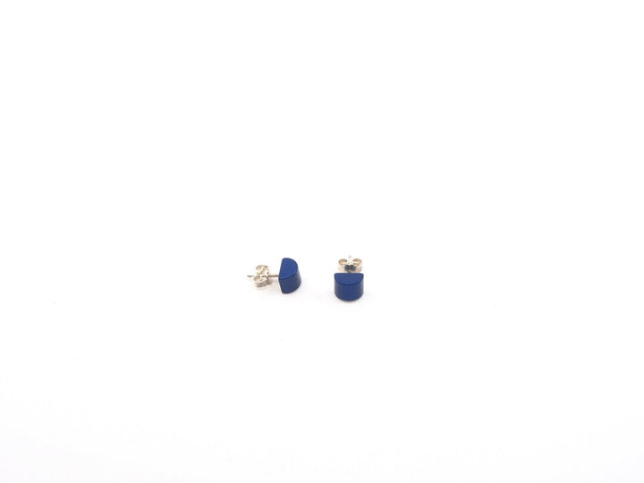 Gekleurde half ronde oorbellen blauw