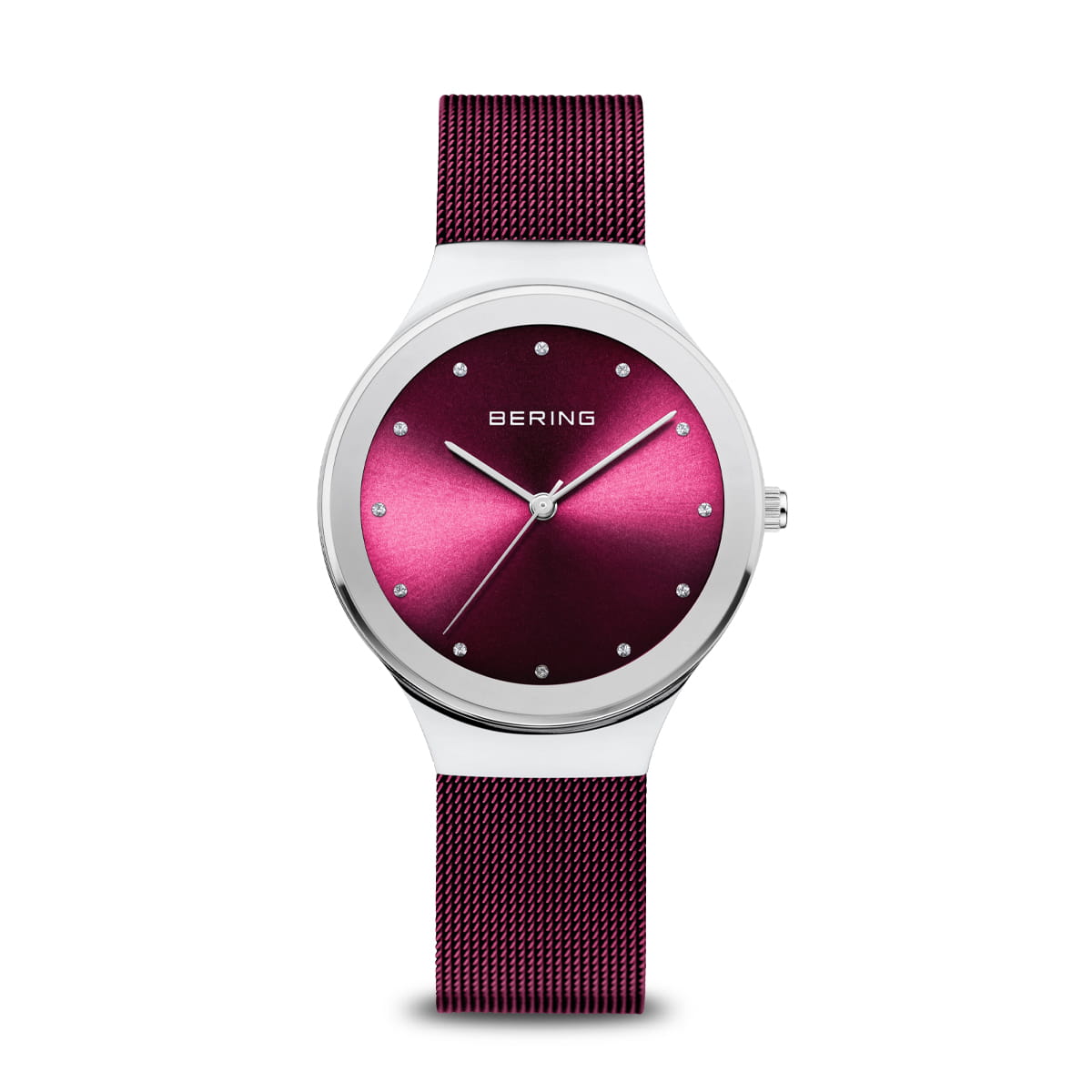 Uhr mit lila Zifferblatt, silbernem Gehäuse und lila Mesh-Armband