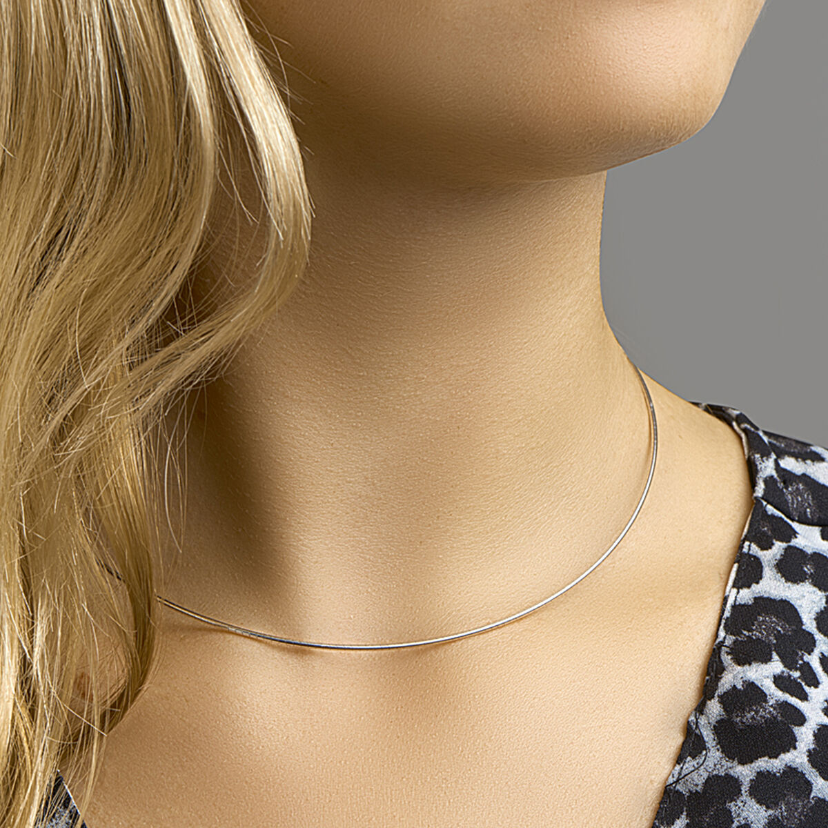 Halskette Omega rund 1,4 mm Silber rhodiniert