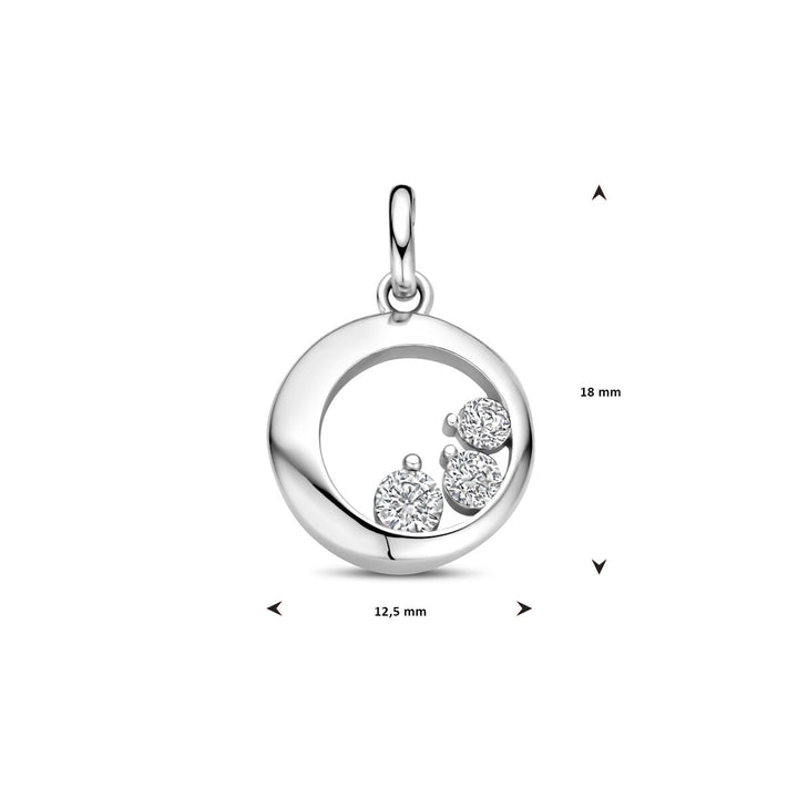 De Van der Kooij Collectie hanger zirkonia 18 mm zilver gerhodineerd heeft een glanzende afwerking en is aan één zijde versierd met drie zirkonia's. De hanger meet 18 x 12,5 mm en kan eenvoudig aan een ketting worden gehangen.