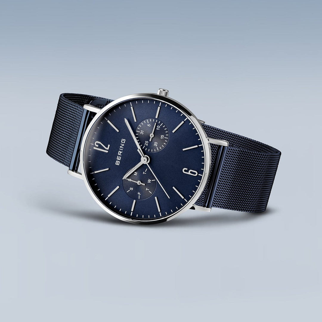 Bering Herrenuhr mit blauem Zifferblatt – 14240-303