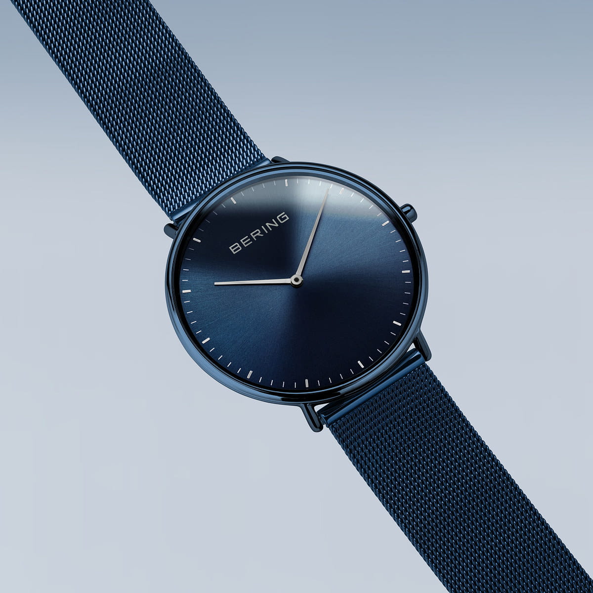 Bering Unisex-Uhr mit blauem Zifferblatt – 15739-397