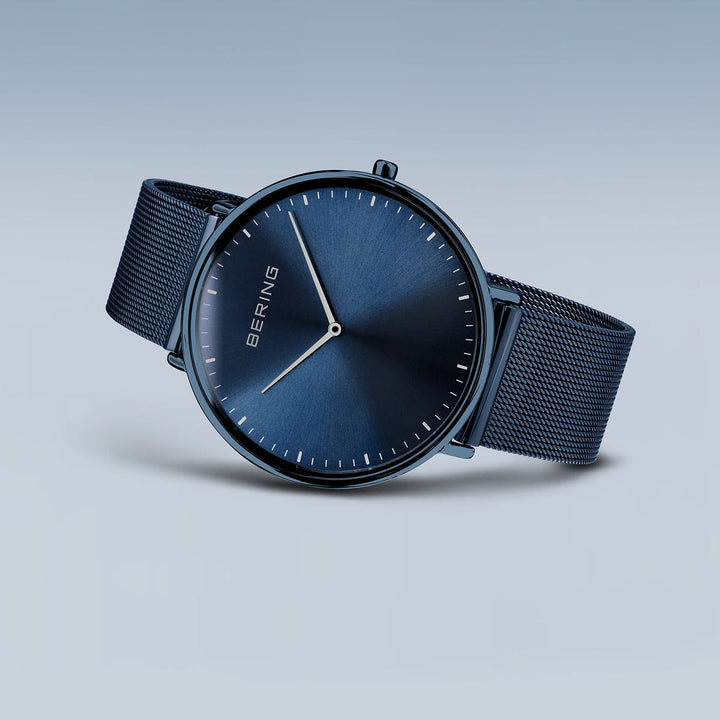 Bering Unisex-Uhr mit blauem Zifferblatt – 15739-397