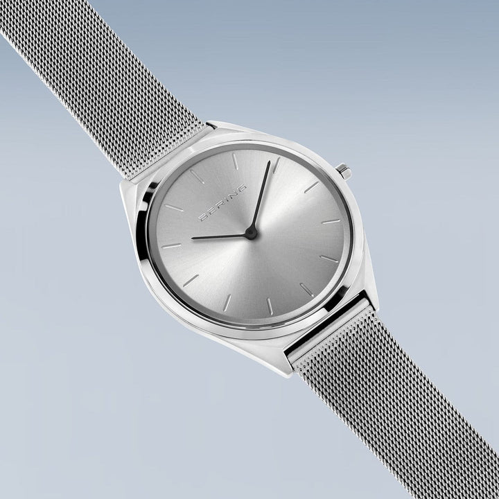 Bering Unisex-Uhr mit silbernem Zifferblatt – 17039-000 