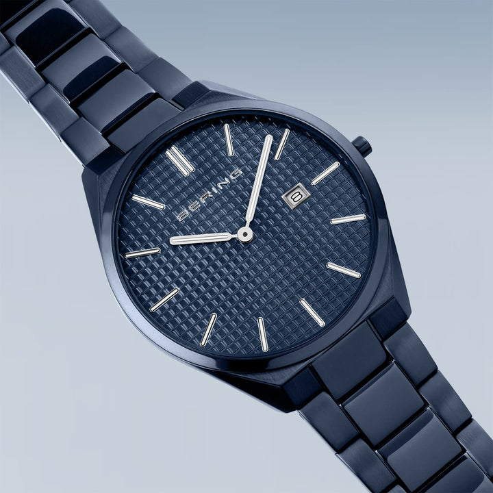 Bering Herrenuhr mit blauem Zifferblatt – 17240-797