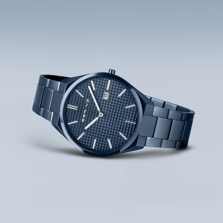 Bering Herrenuhr mit blauem Zifferblatt – 17240-797