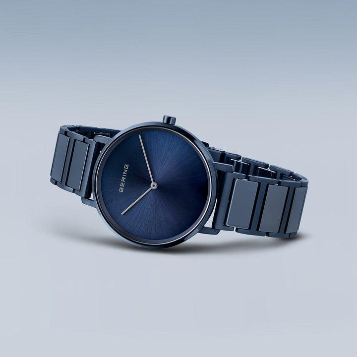Bering Herrenuhr mit blauem Zifferblatt – 18539-797