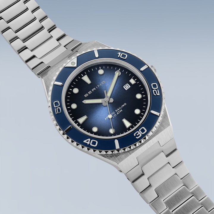 Bering Herrenuhr mit blauem Zifferblatt – 18940-707