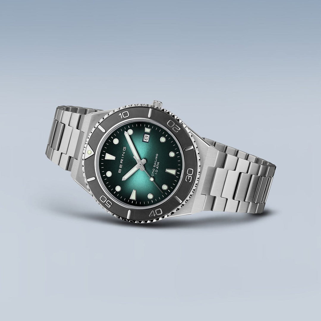 Bering Herrenuhr mit grünem Zifferblatt – 18940-708