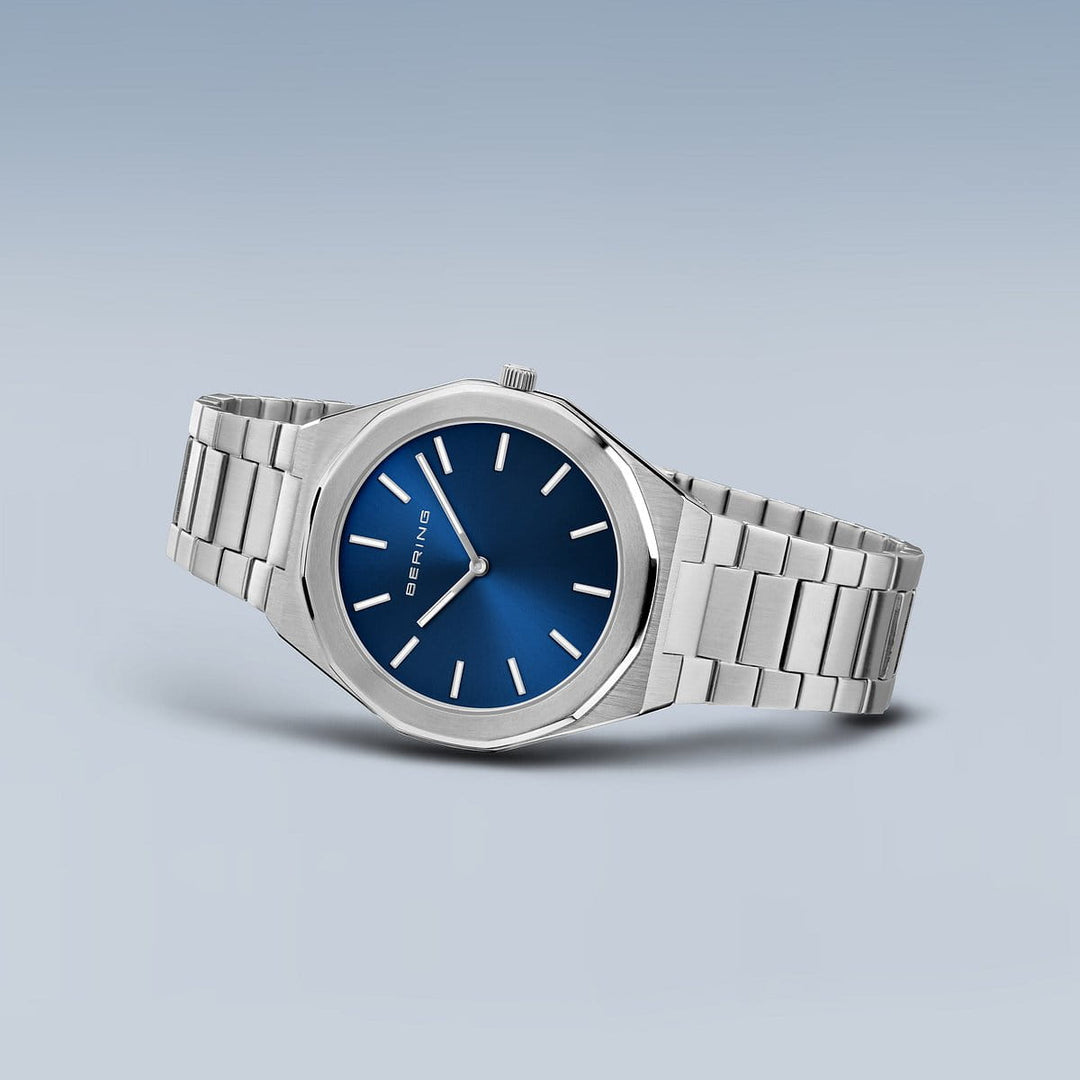 Bering Herrenuhr mit blauem Zifferblatt – 19641-707
