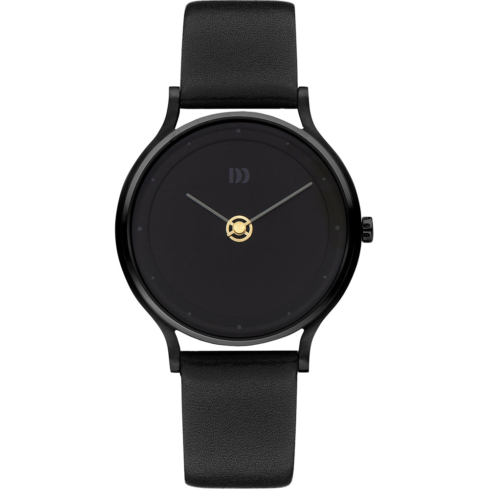 Schwarze Uhr mit schwarzem Zifferblatt und schwarzem Lederarmband, goldene Zeiger und Detail.