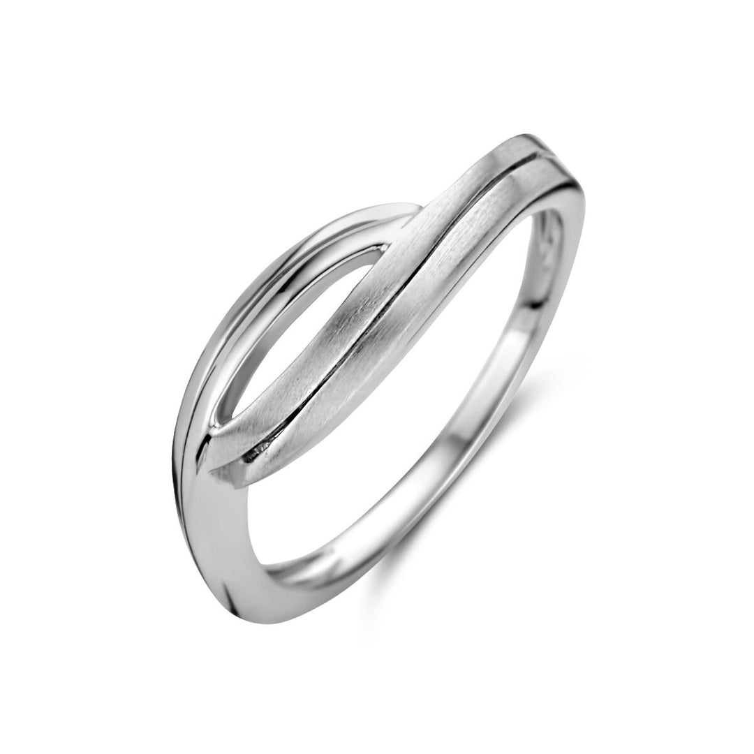 Een strakke Van der Kooij Collectie ring poli/mat zilver gerhodineerd met een asymmetrisch open ontwerp, met een gepolijste afwerking aan de ene kant en een matte textuur aan de andere kant, afgebeeld tegen een witte achtergrond.