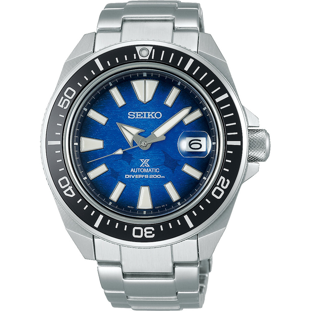 Herrenarmbanduhr von Seiko mit blauem Zifferblatt, silbernem Gehäuse und Edelstahlarmband.