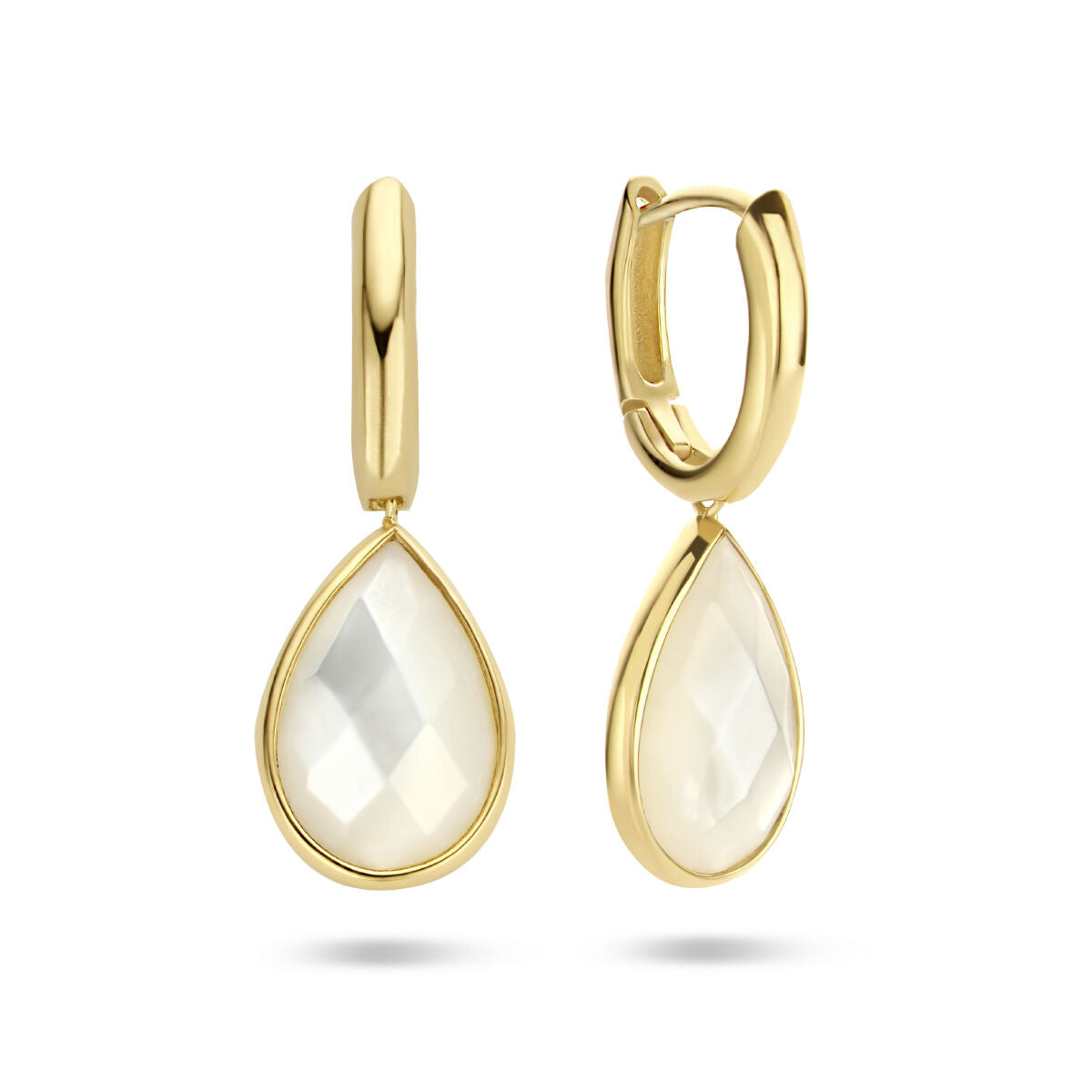 Klapp-Ohrringe aus 14K Gelbgold mit tropfenförmigem, facettiertem Perlmutt.