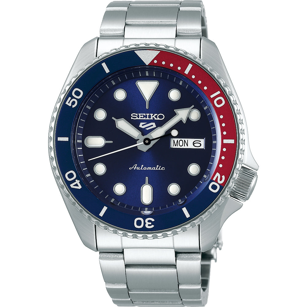 Herrenarmbanduhr Seiko 5 Sports mit blauem Zifferblatt, roter Lünette und Edelstahlarmband