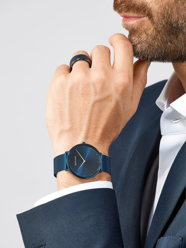 Bering Unisex-Uhr mit blauem Zifferblatt – 15739-397