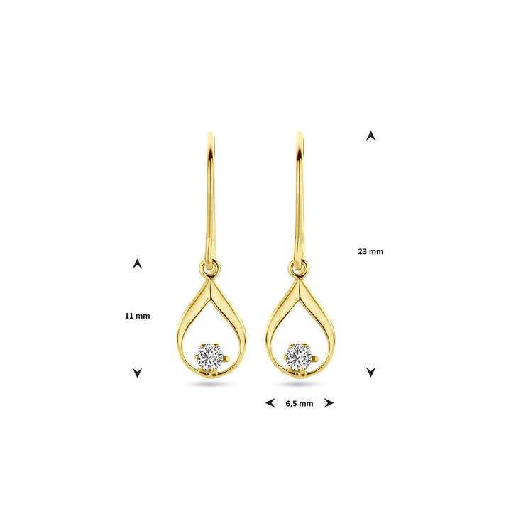 Een paar Van der Kooij Collectie oorhangers franse haak zirkonia, vervaardigd in 14K geelgoud, 23 mm lang en afgebeeld op een effen witte achtergrond.
