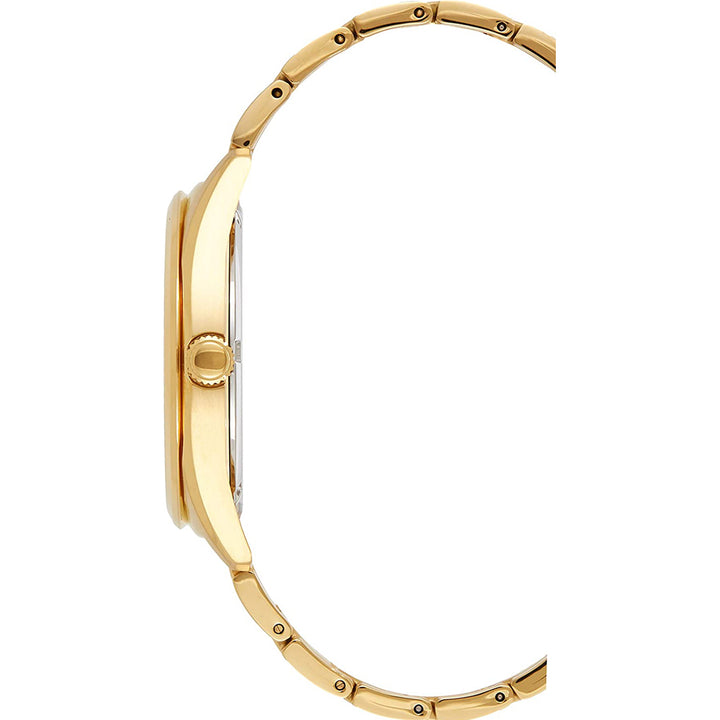 Zijaanzicht van het Seiko heren horloge SUR314P1 in goud, met de nadruk op de dunne roestvrijstalen kast en schakelband. Het horloge heeft een kroon aan de zijkant en combineert minimalistisch design met duurzaamheid, met saffierglas bescherming.