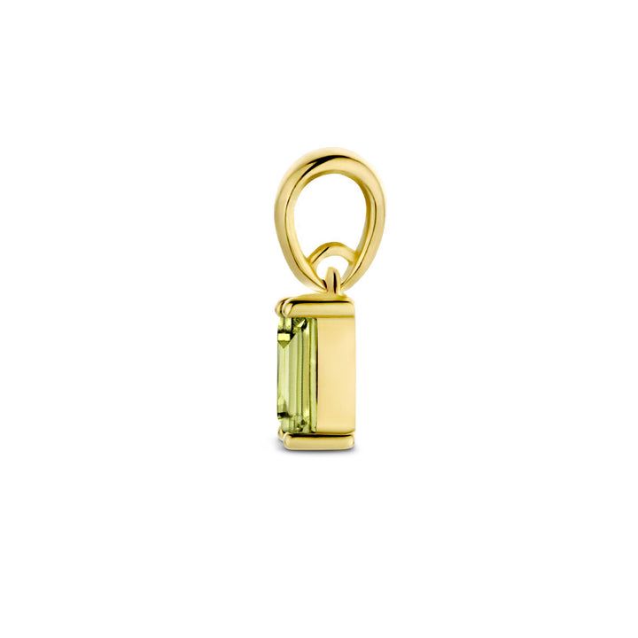 Zijaanzicht van de Van der Kooij Collectie hanger met geboortesteen 14K geelgoud, met een rechthoekige peridoot in een strak gouden frame met een bovenste lus, weergegeven tegen een effen witte achtergrond.