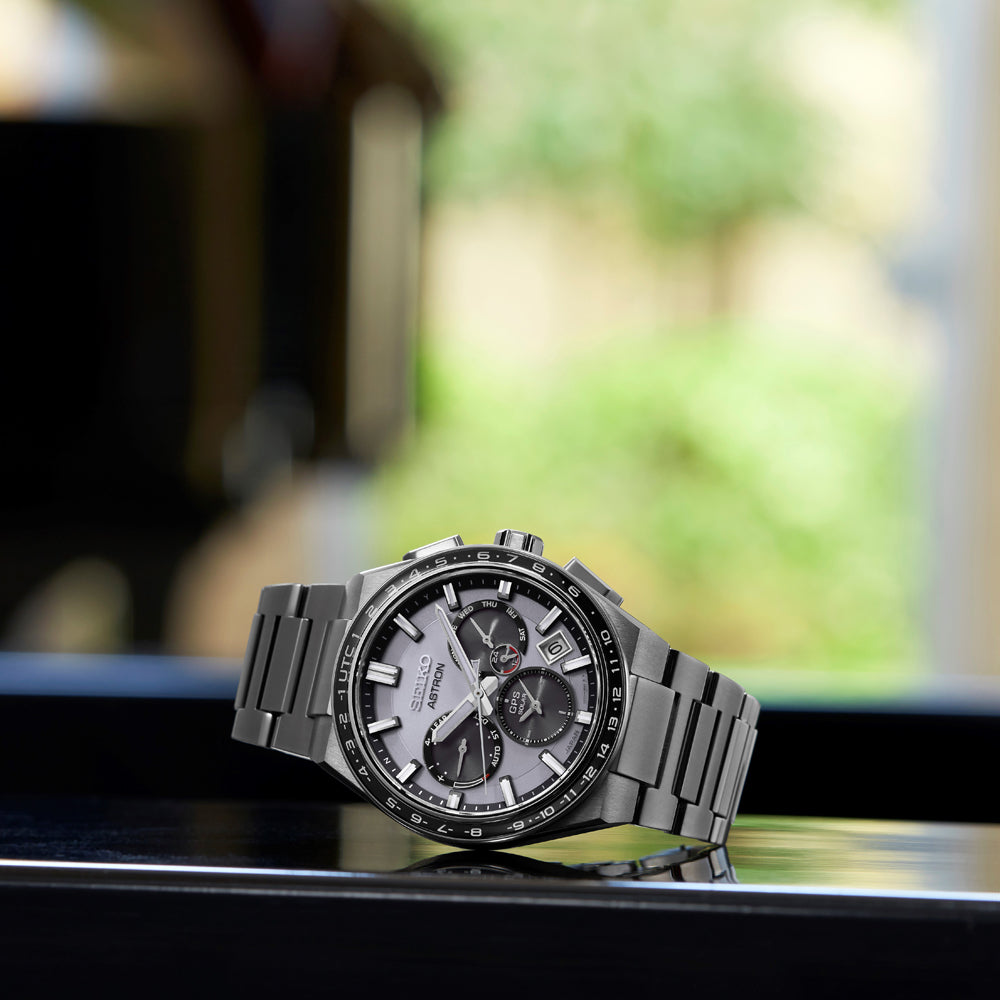 Seiko Astron Herrenuhr SSH107J1