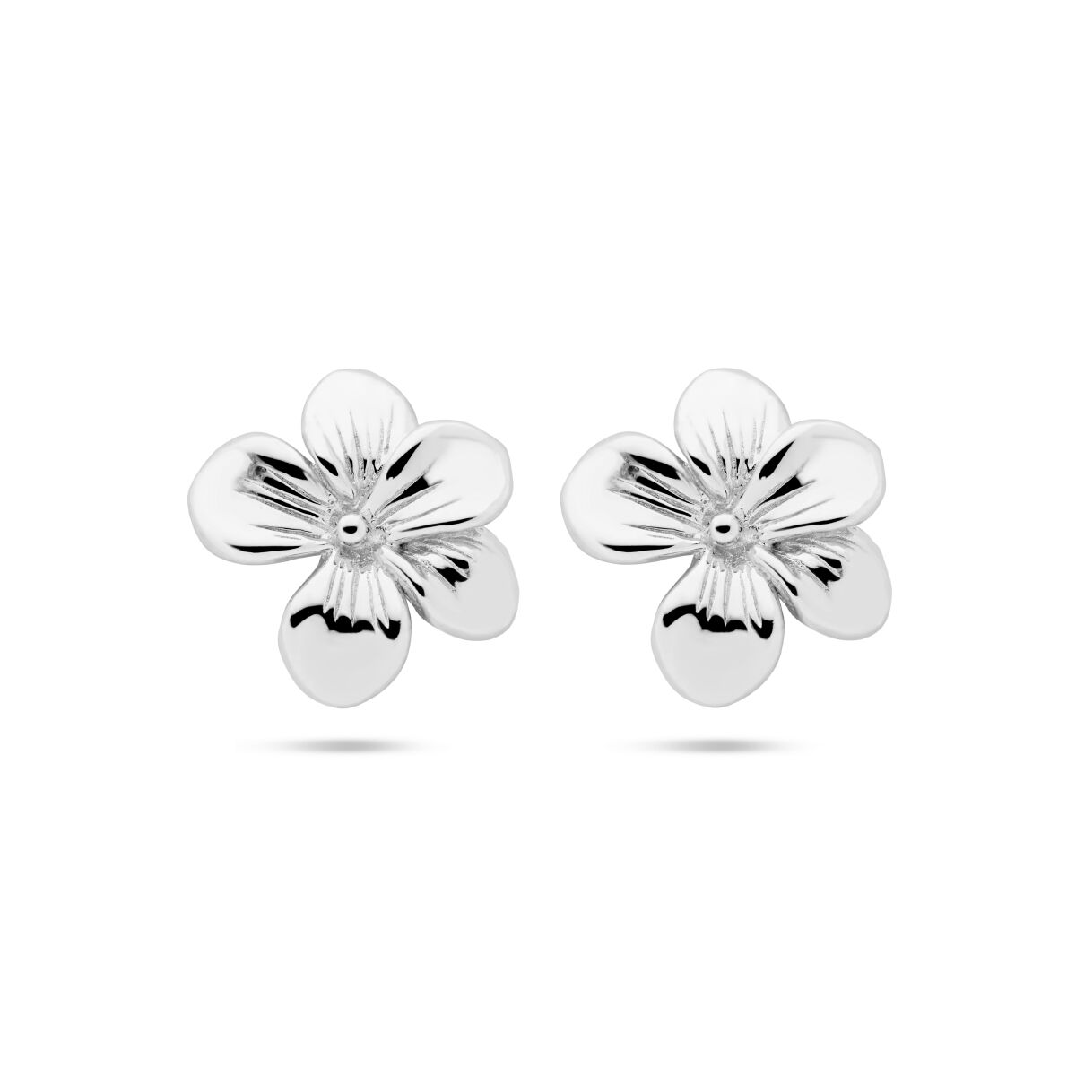 Ohrstecker in Form einer Blume aus rhodiniertem Silber mit glänzender Oberfläche und mittigem Stein