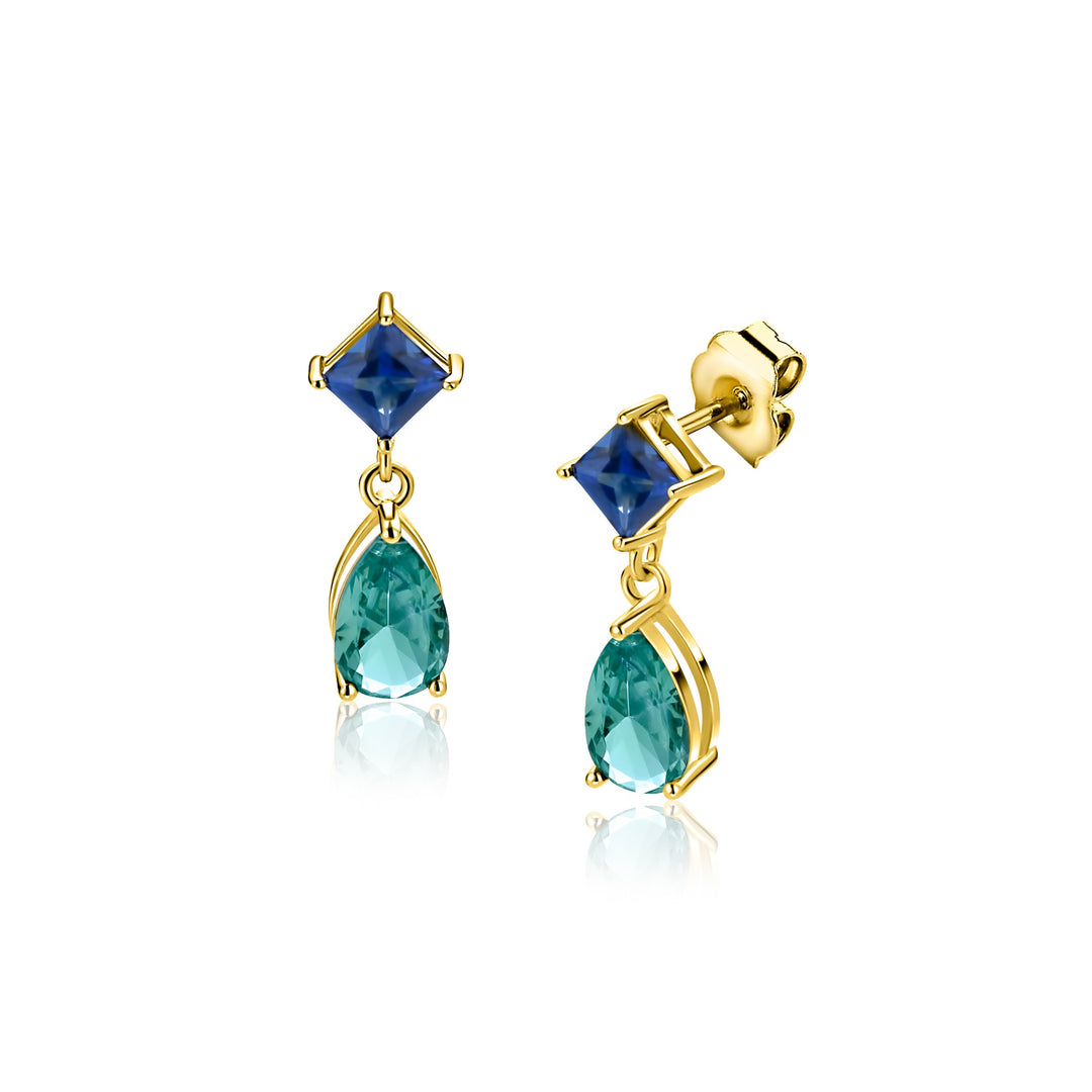 Zinzi Oorbellen Gold Plated ZIO2745: Gouden oorbellen met een vierkante blauwe edelsteen en een bungelende groene druppelsteen op een witte achtergrond - gemaakt door Zinzi voor een opvallend, levendig effect.