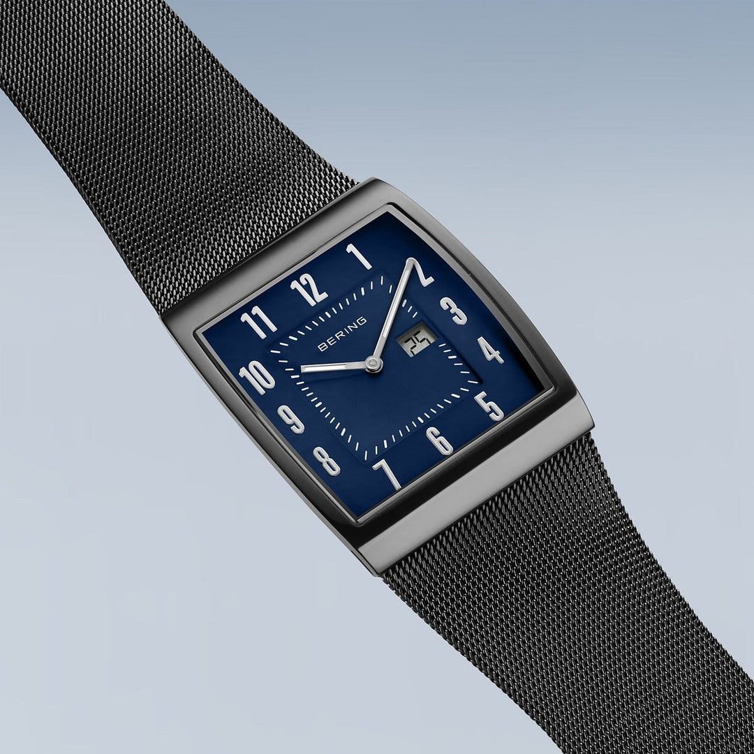 Bering Herrenuhr mit blauem Zifferblatt – 52033-227