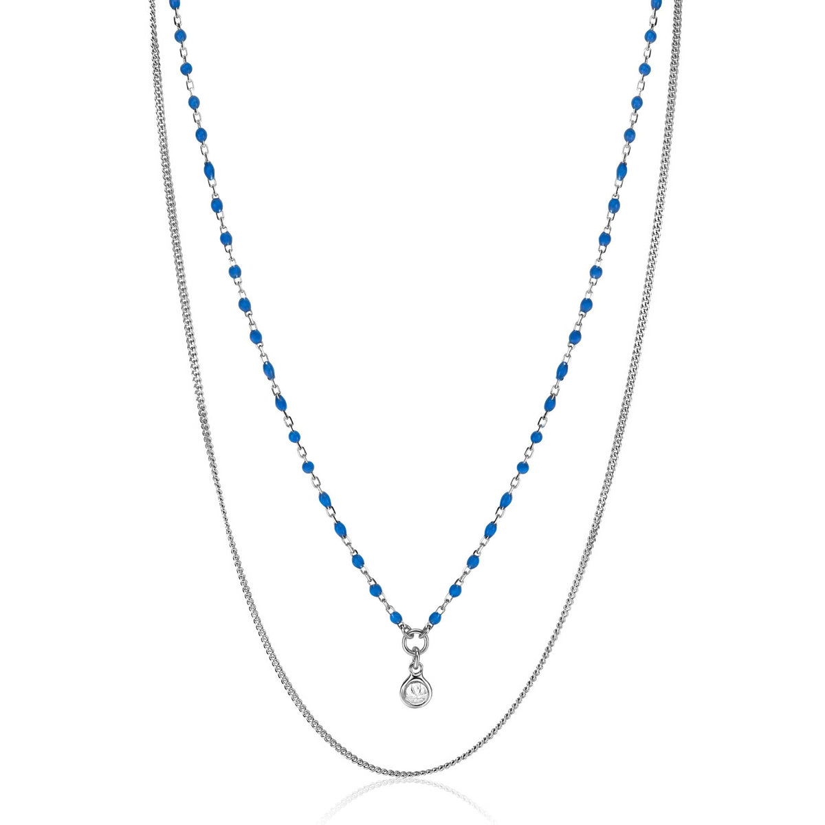 Kette aus Silber mit blauen Edelsteinen und einem Anhänger in der Mitte