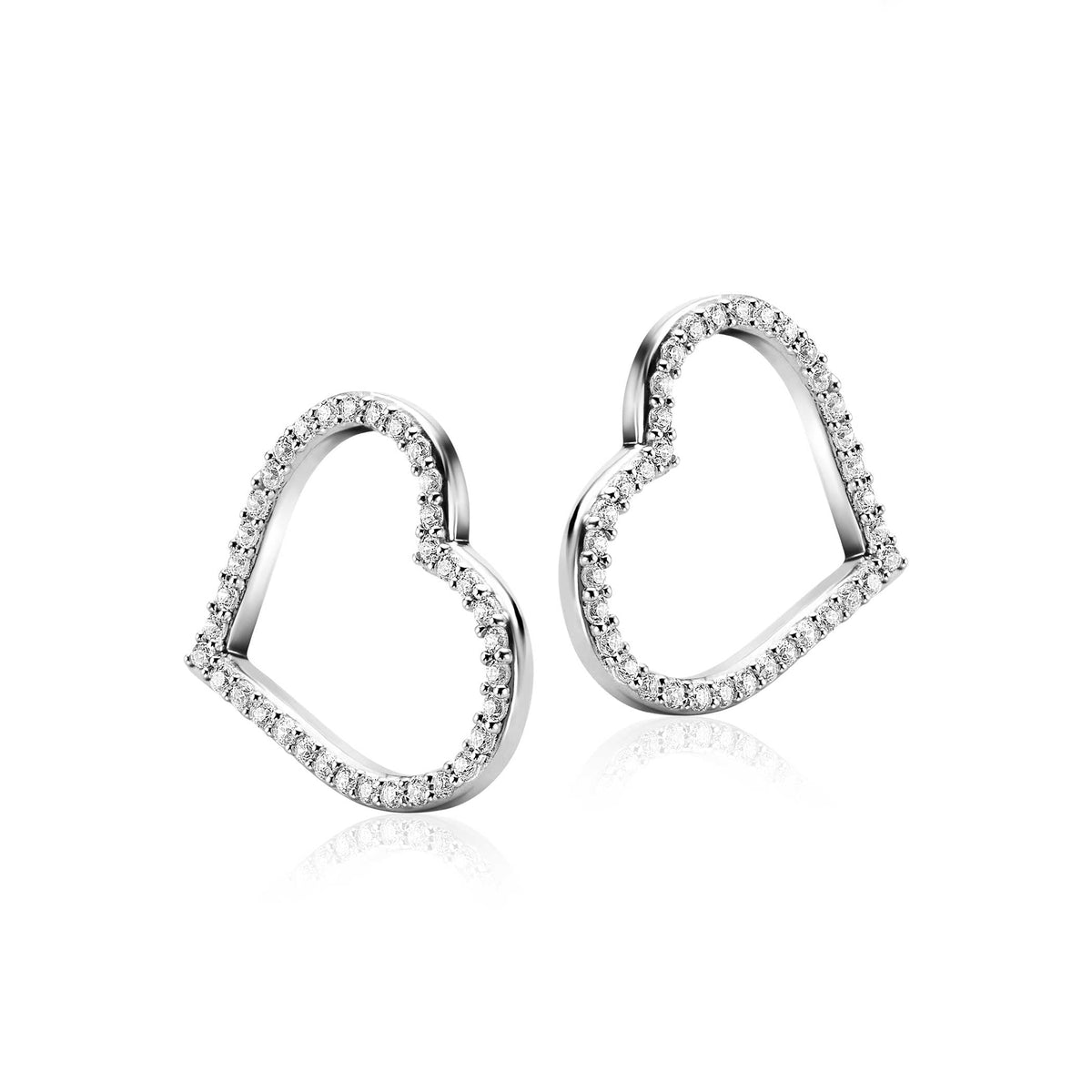 Ohrstecker in Herzform aus Silber mit funkelnden Zirkonia-Steinen
