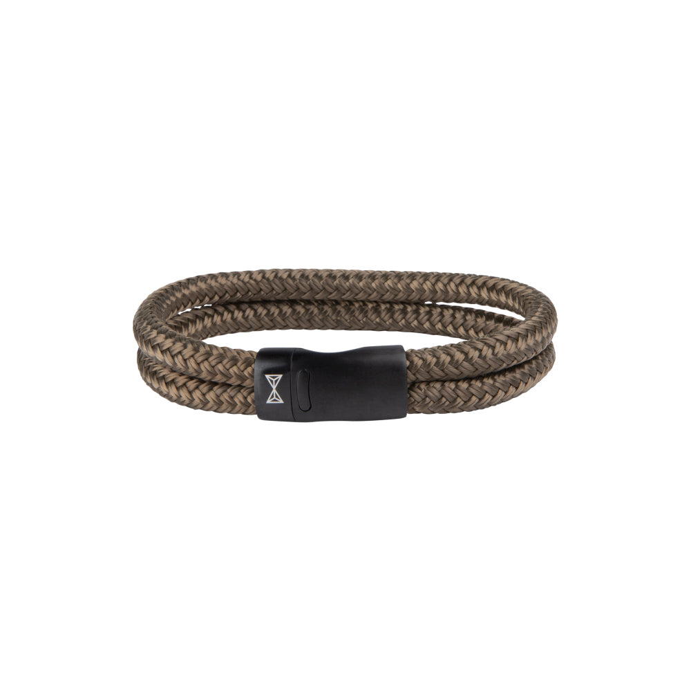 Armband aus geflochtenem Material in Braun mit schwarzem Verschluss