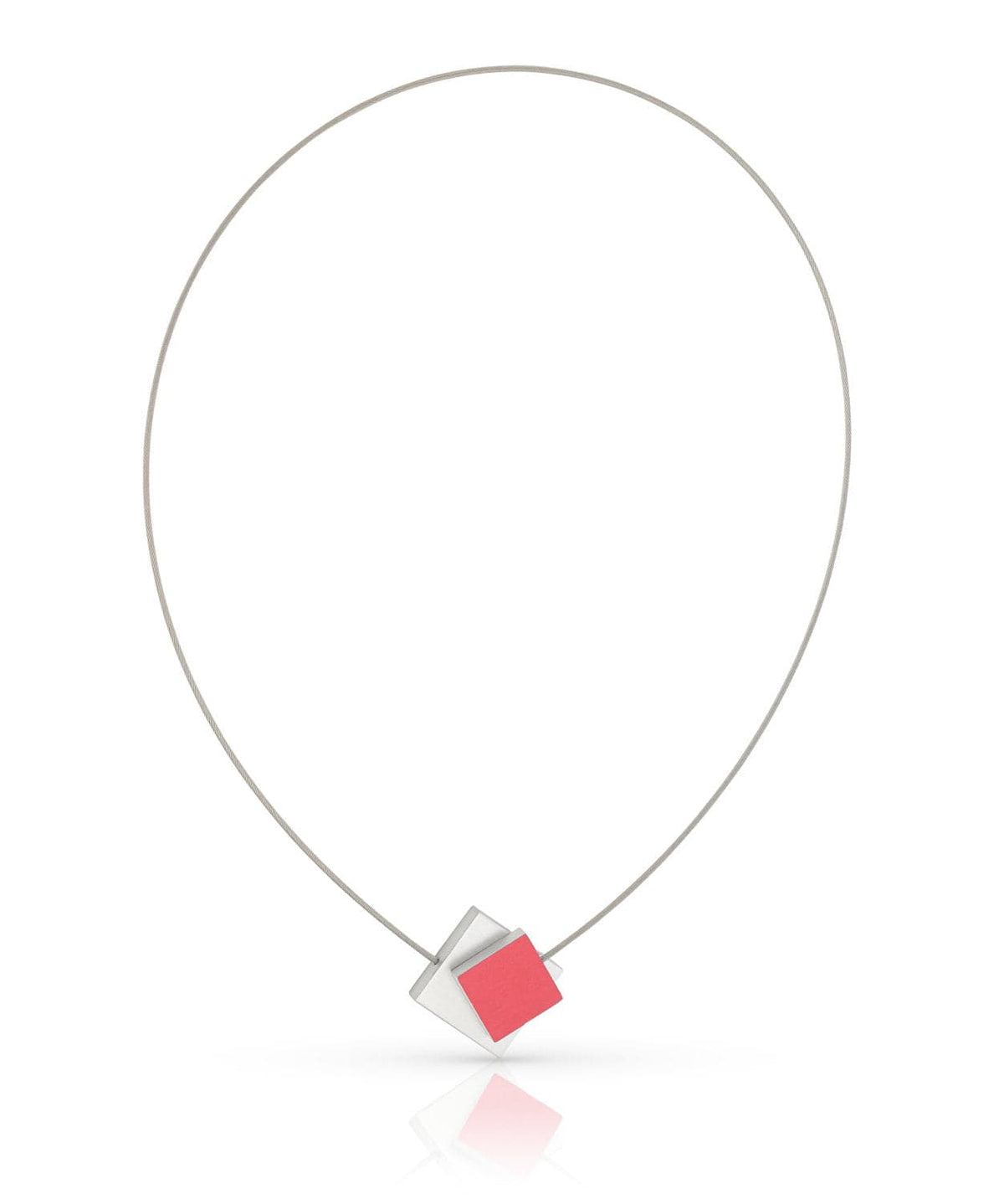 Collier mit silbernem Draht und quadratischem Anhänger in Rot und Silber