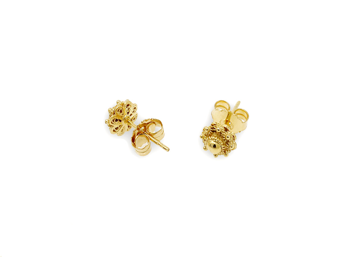 Goldene Zeeuwse Ohrstecker mit einem Durchmesser von 6 mm und blütenförmigem Design