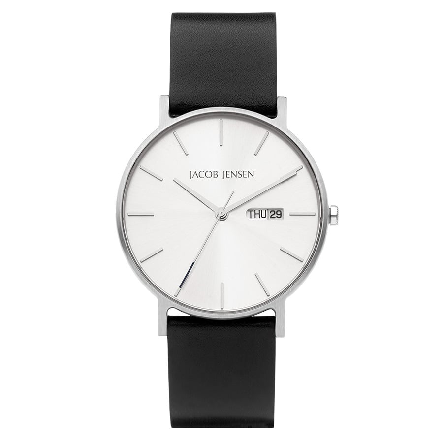 Uhr mit silbernem Gehäuse, weißem Zifferblatt und schwarzem Lederarmband