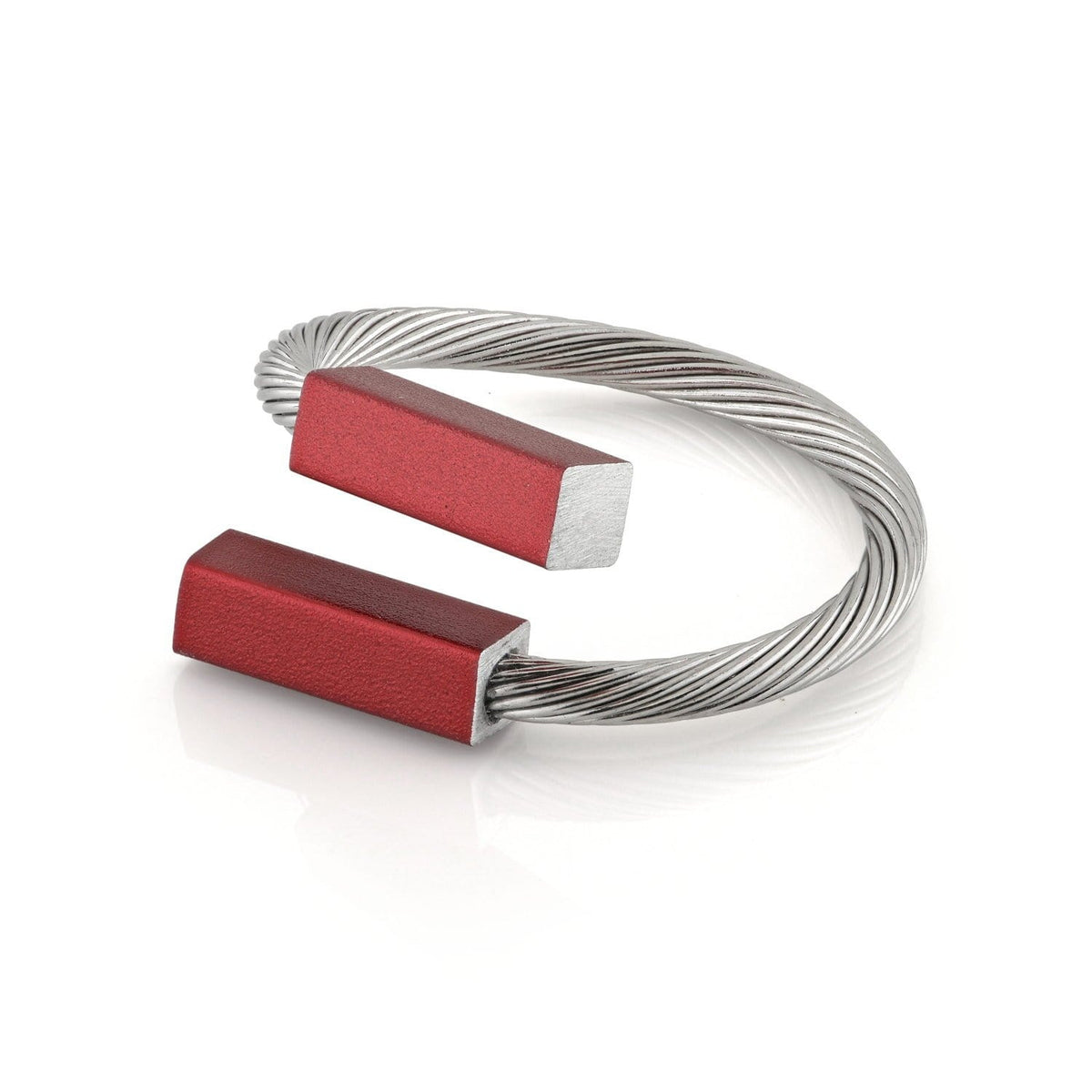 Ring mit roten Stäbchen und silbernem Drahtband