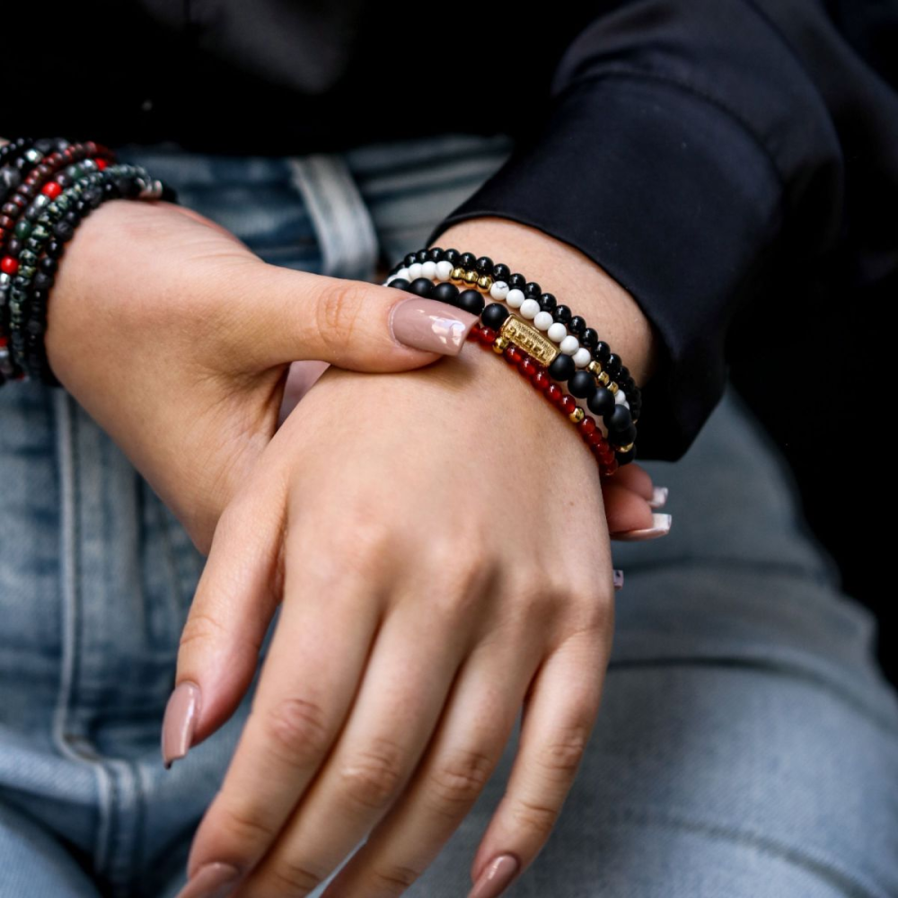 Black Velvet Gold – 4 mm – Perlenarmband Damen