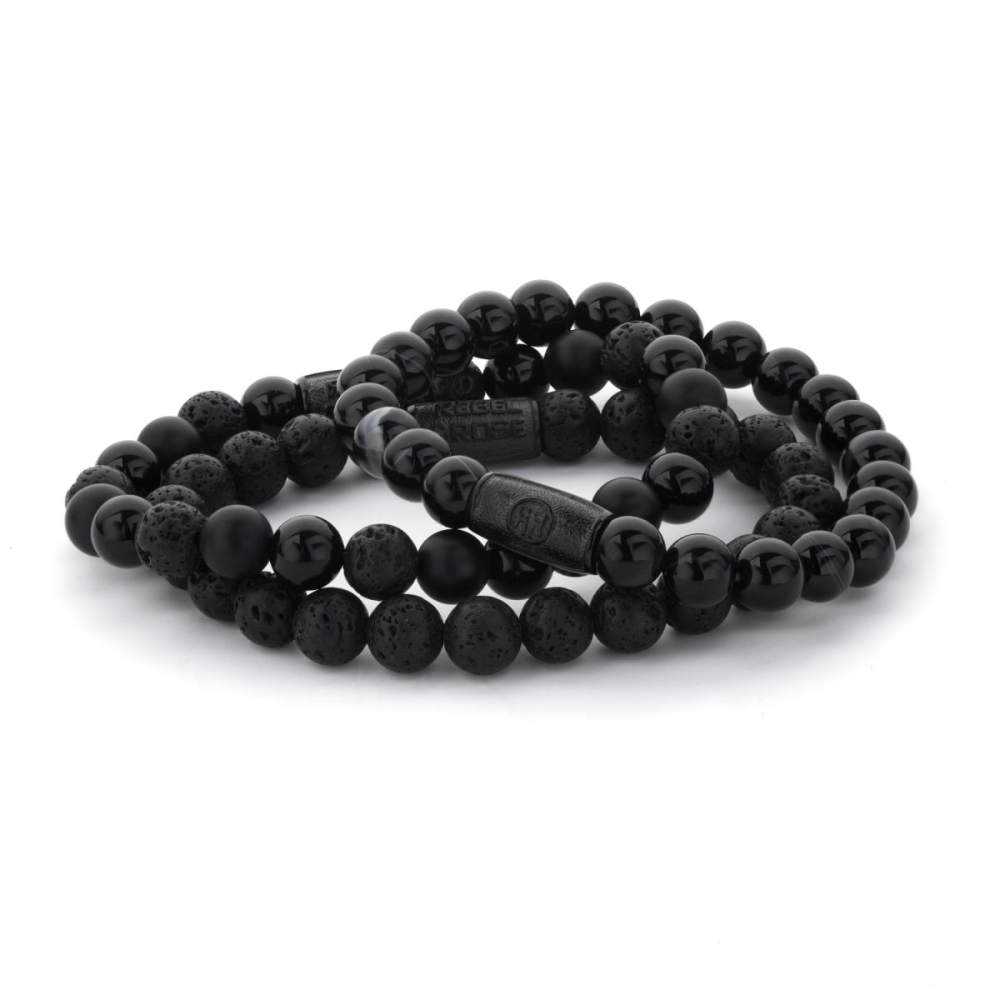 Twee Zwarte Maan - Volledig zwarte 8mm heren kralen armbanden van Rebel & Rose zijn samengerold op een witte achtergrond - perfect als stijlvol mannenaccessoire.