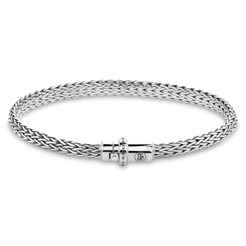 Feines Armband aus 925er Silber mit geflochtenem Design und schlichter Verschlussmechanik