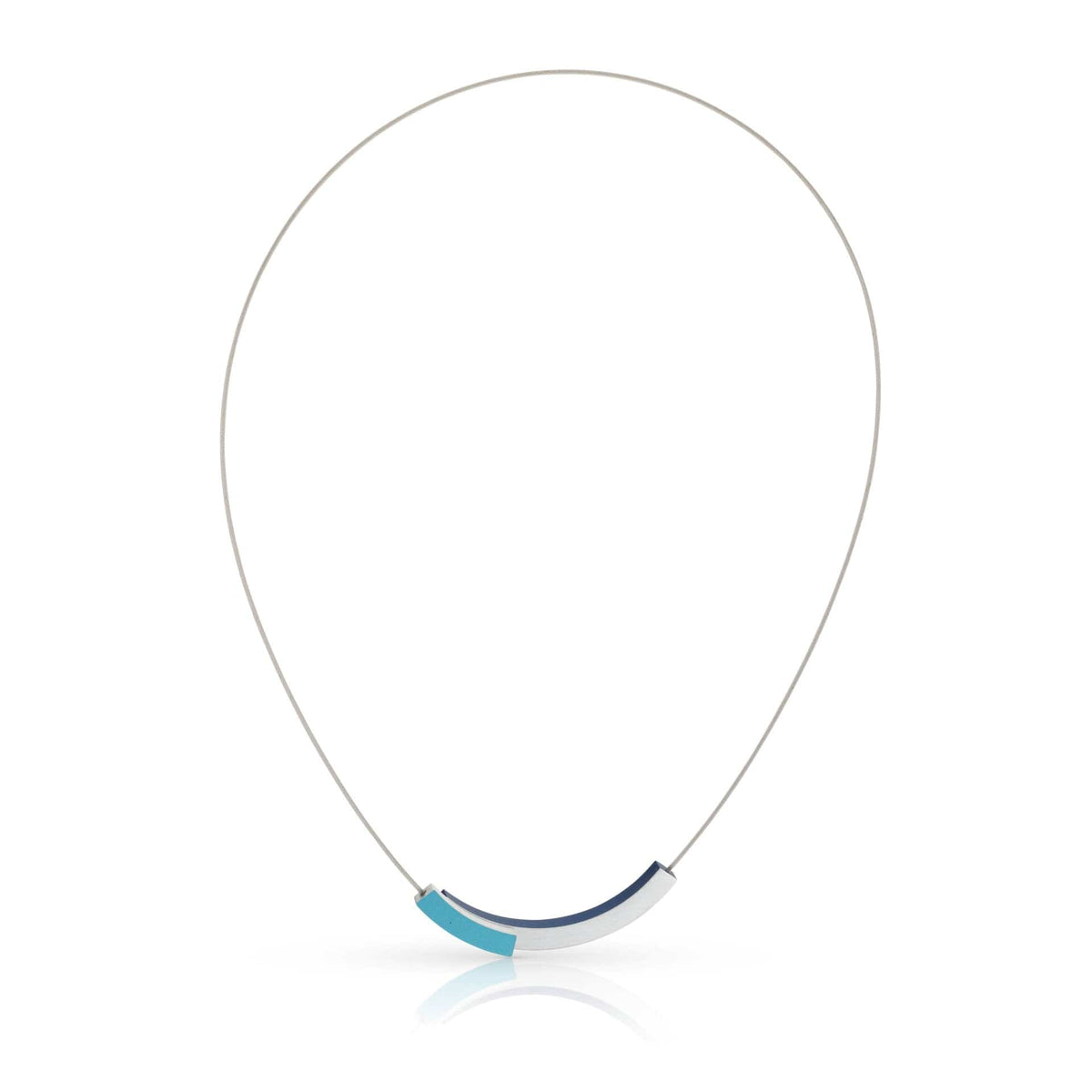 Collier mit zwei Bögen in Blau- und Türkistönen an einer feinen Silberkette