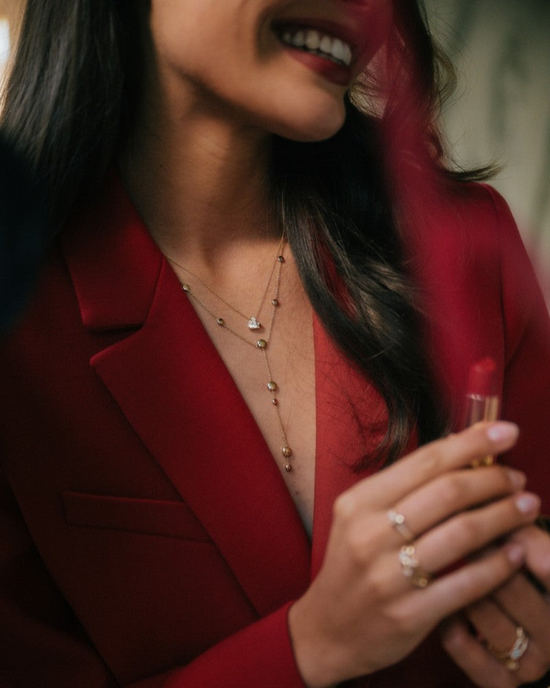 14K Geelgouden Y-Collier met Gouden Pilletjes – Elegante Sieraad voor Dames