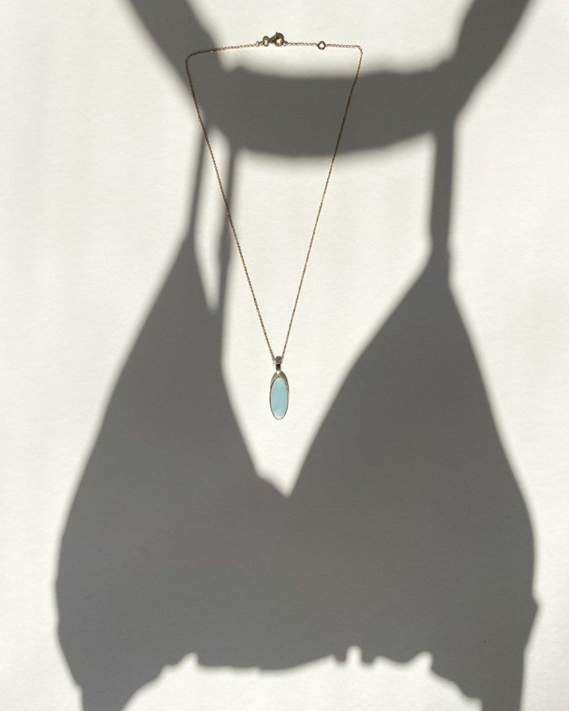 Gelbgoldkette mit Ankergliederung & Ovalem Aquamarin Anhänger – 14 Karat Gold