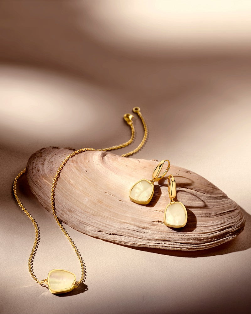 Gelbgold Collier mit runder Ankerkette und Perlmutt-Anhänger – 14 Karat Luxus für Damen