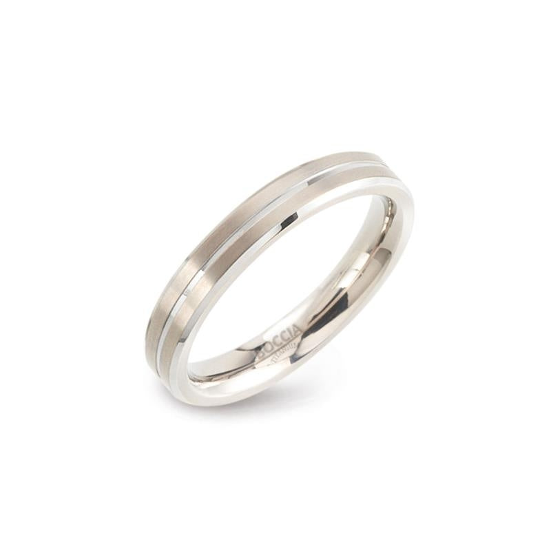 Titanring mit zwei horizontalen Linien und glänzender Oberfläche