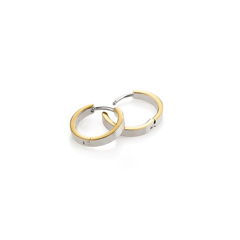 De Boccia Titanium Oorringen Bicolor 0577-02 heeft kleine tweekleurige oorbellen met gouden en zilveren afwerking, weergegeven op een effen witte achtergrond.