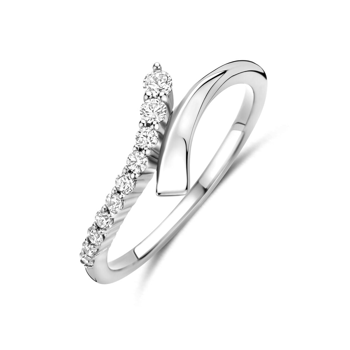 Ring aus rhodiniertem 925 Silber mit Zirkonia, 7,5 mm breit, geschwungene Form und funkelnde Steine