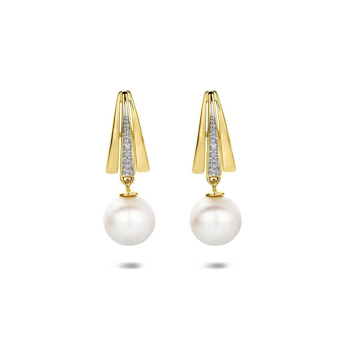 14k gelbgoldene Ohrstecker mit einer Perle und Diamanten, mit glänzenden Details