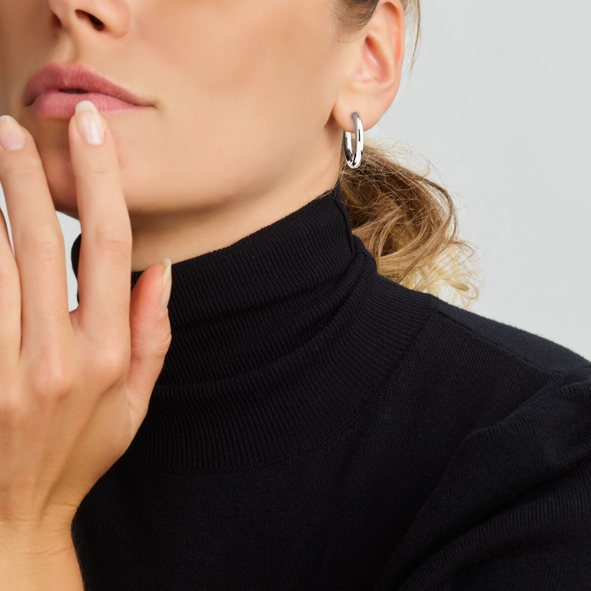 Klappcreolen für Damen aus rhodiniertem 925er Silber 28x4 mm