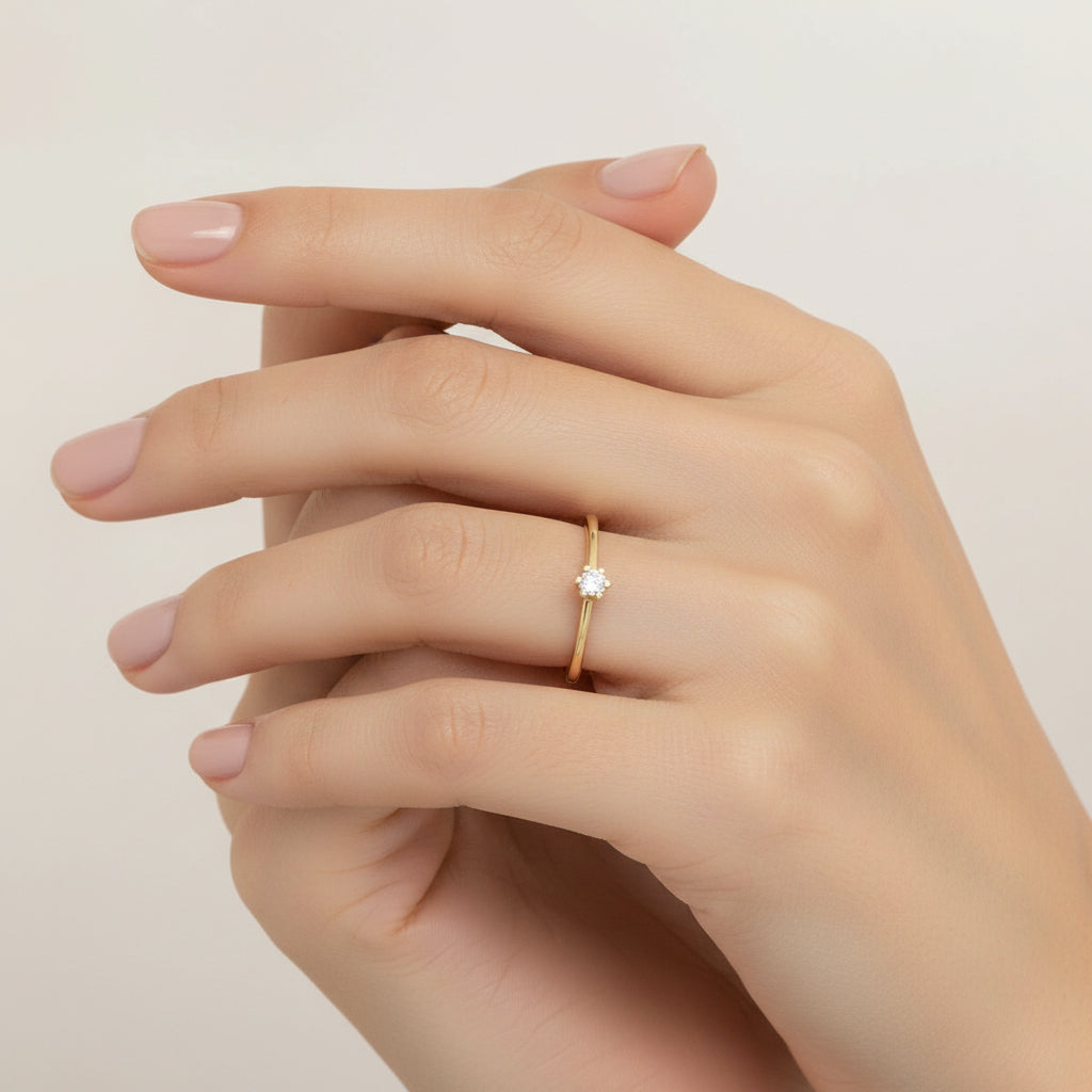 14 Karat Gelbgoldring mit im Labor gezüchtetem Diamant
