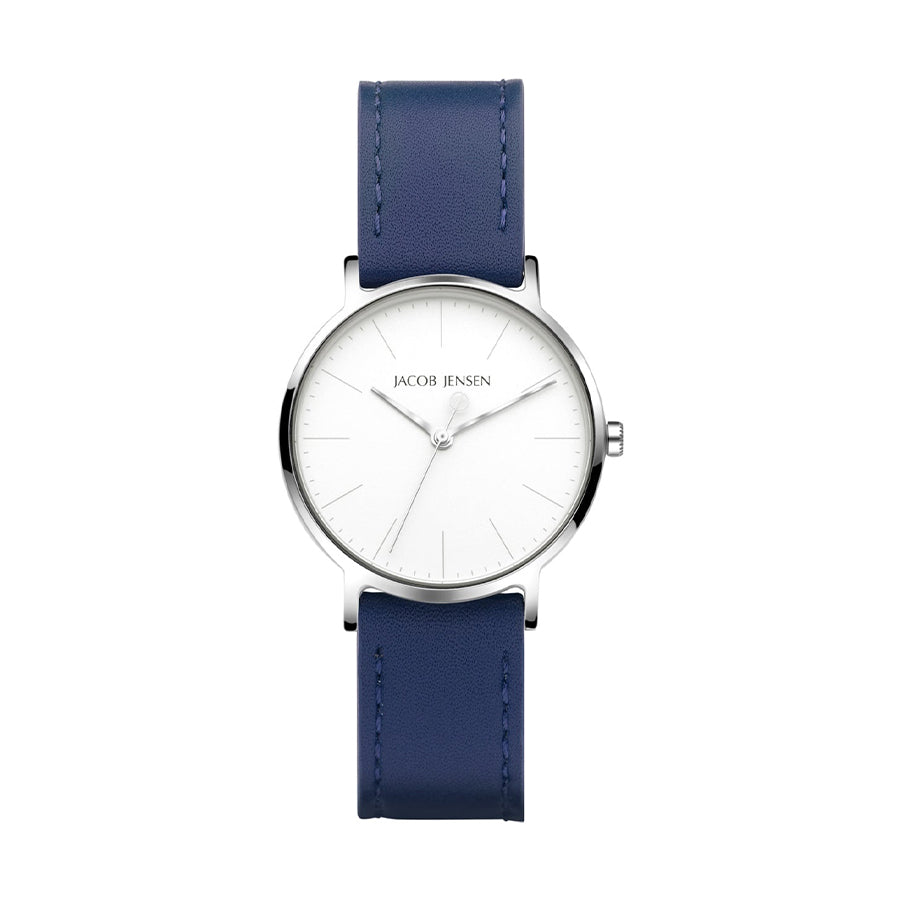 Uhr mit silbernem Gehäuse, weißem Zifferblatt und blauem Lederarmband