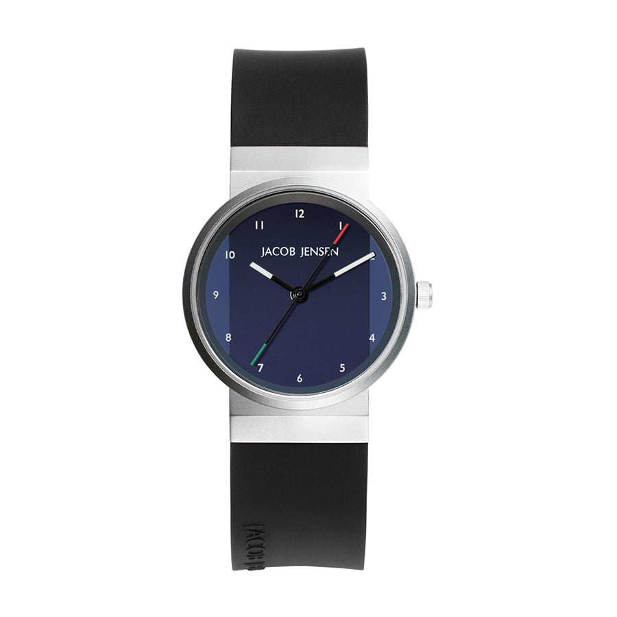 Uhr mit silbernem Gehäuse, blauem Zifferblatt und schwarzem Silikonarmband
